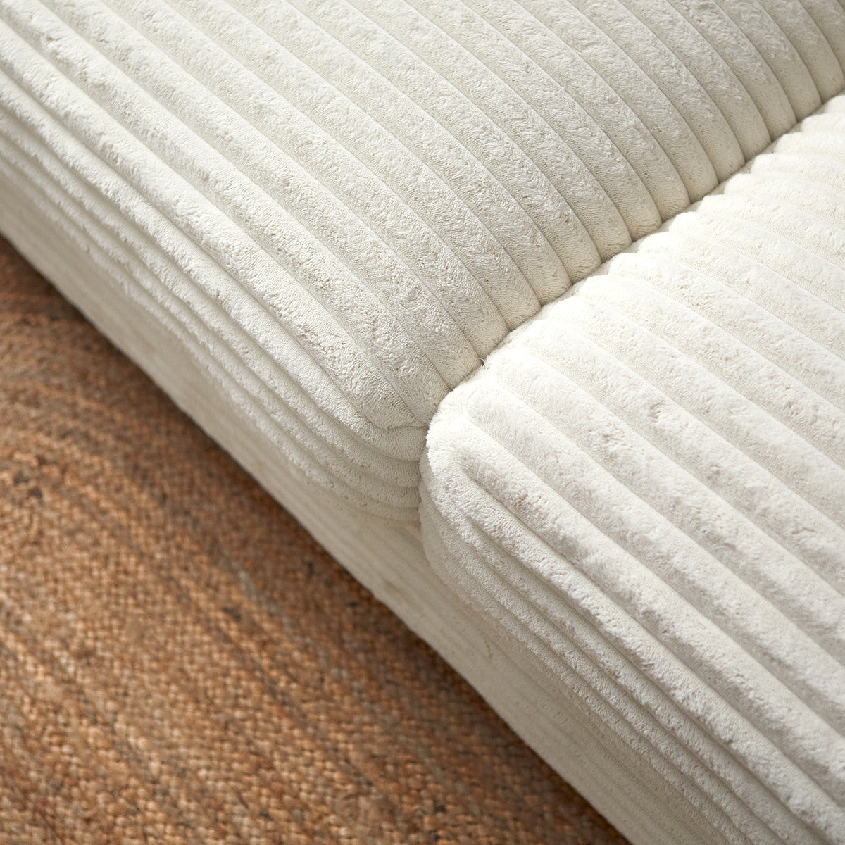 PEPP interiors UNO met chaise longue links - Ambience 2 Cream